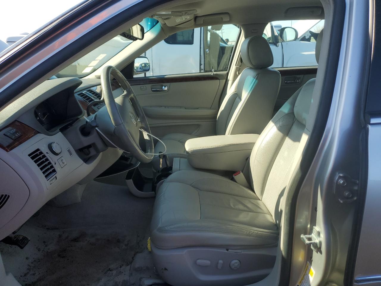 2006 Cadillac DTS VIN 1G6KD57Y06U201634 Copart auction photo, front end / minor dent/scratches damage thumbnail 7
