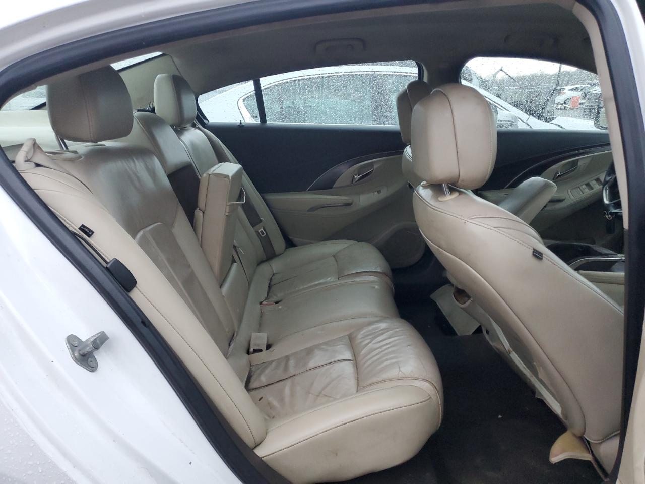 2014 Buick LaCrosse VIN 1G4GB5G39EF101981 Copart auction photo, rear end / minor dent/scratches damage thumbnail 10