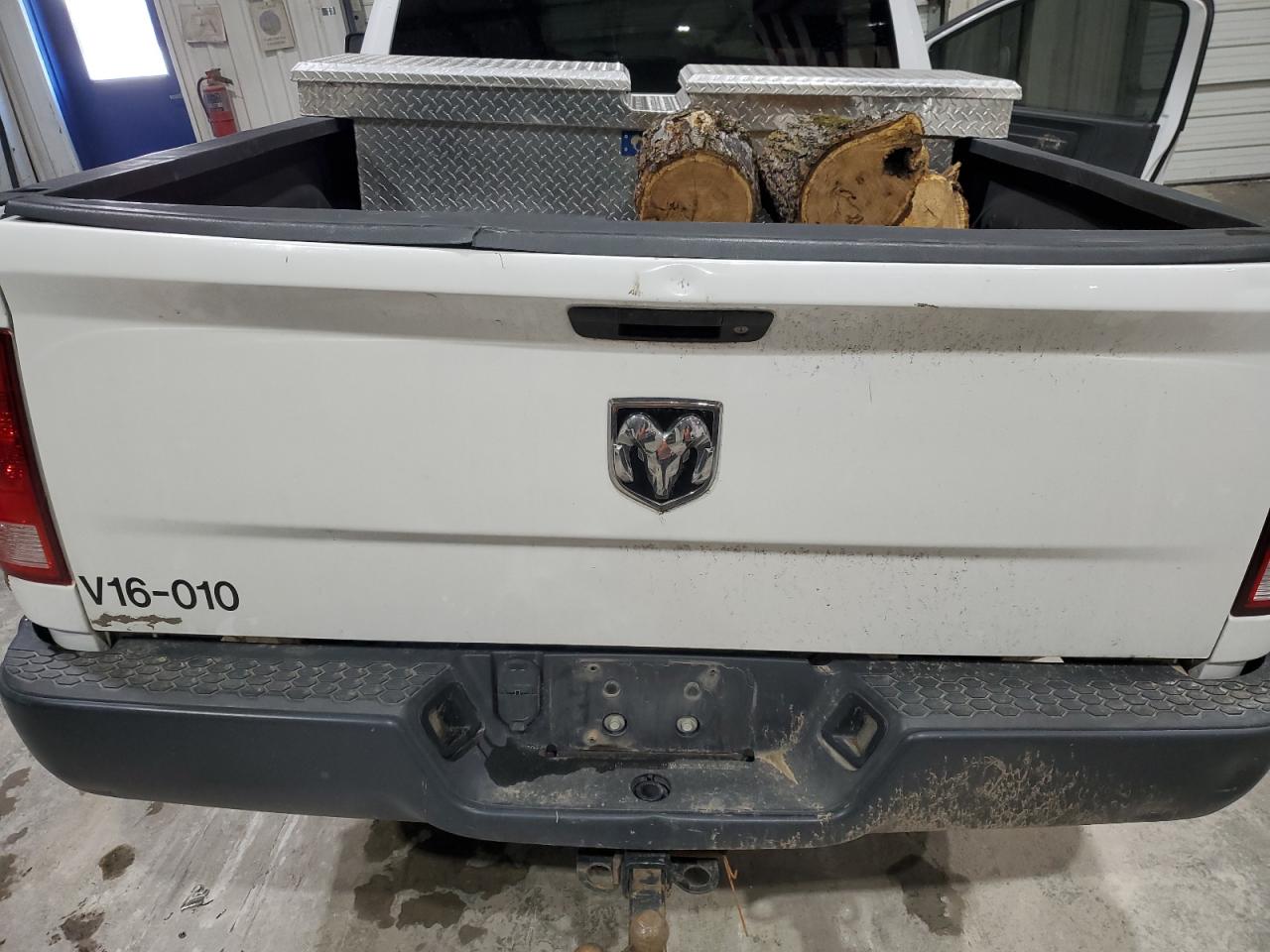 2016 RAM 1500 VIN 3C6JR6AG6GG171938 Copart auction photo, front end / undercarriage damage thumbnail 10