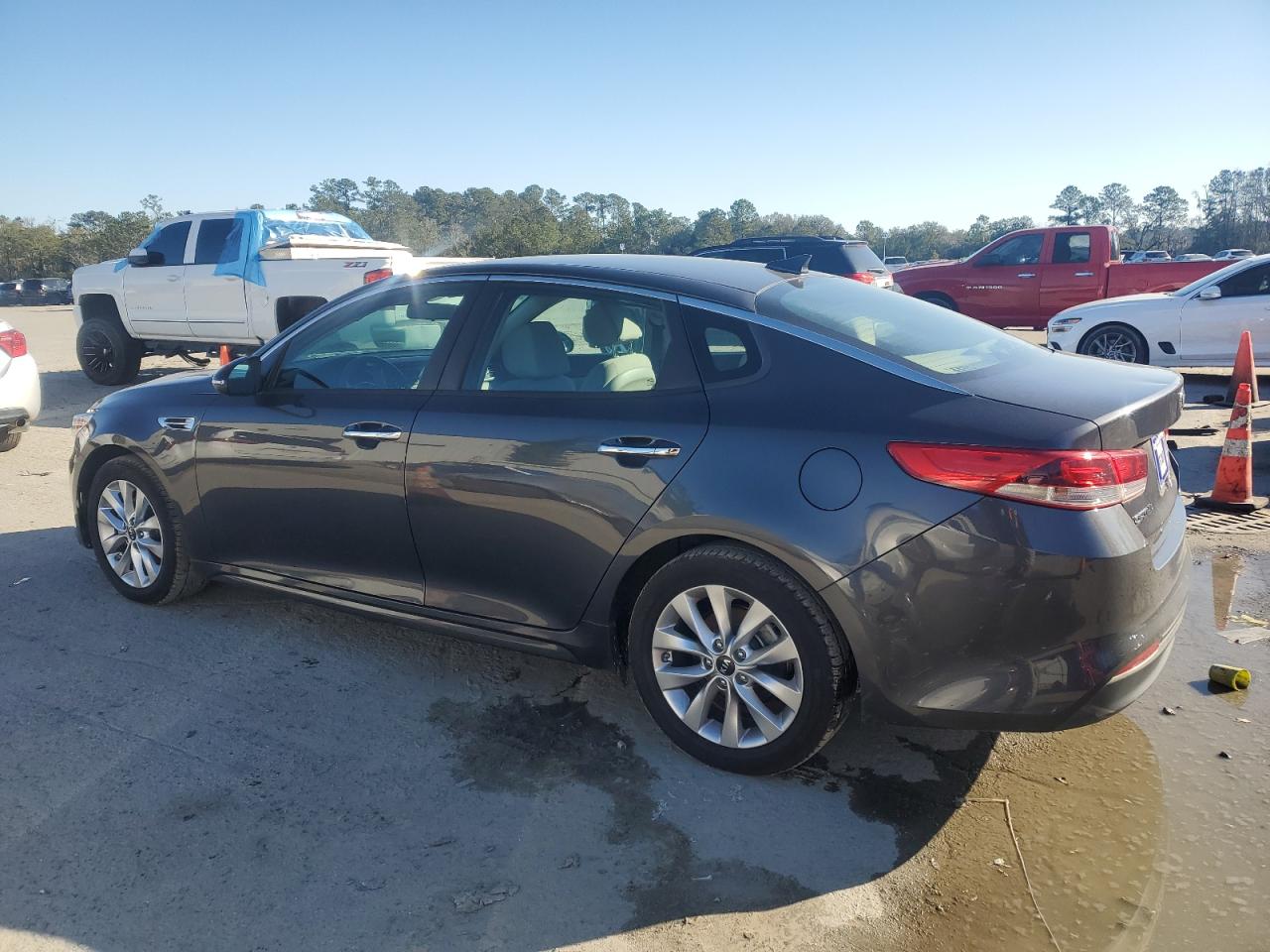 2017 KIA Optima VIN 5XXGT4L38HG124210 Copart auction photo, mechanical damage thumbnail 2