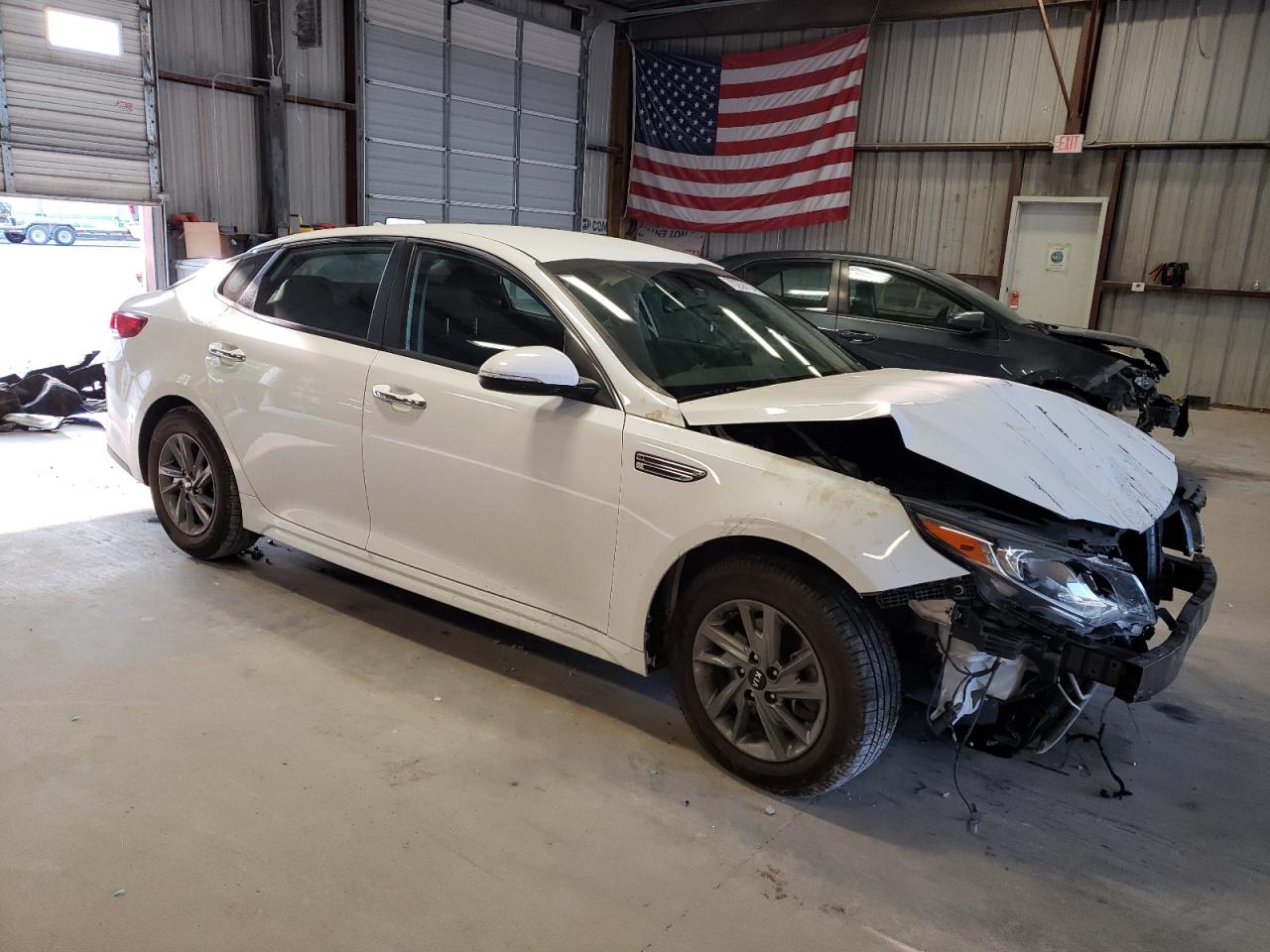 2019 KIA Optima VIN 5XXGT4L30KG373673 Copart auction photo, front end / minor dent/scratches damage thumbnail 4