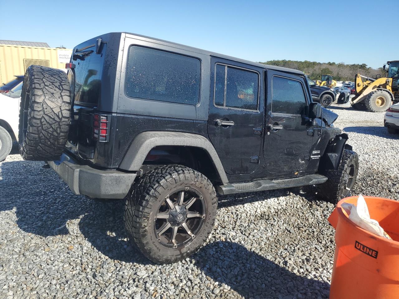 2016 Jeep Wrangler VIN 1C4BJWDG0GL140428 Copart auction photo, front end / side damage thumbnail 3