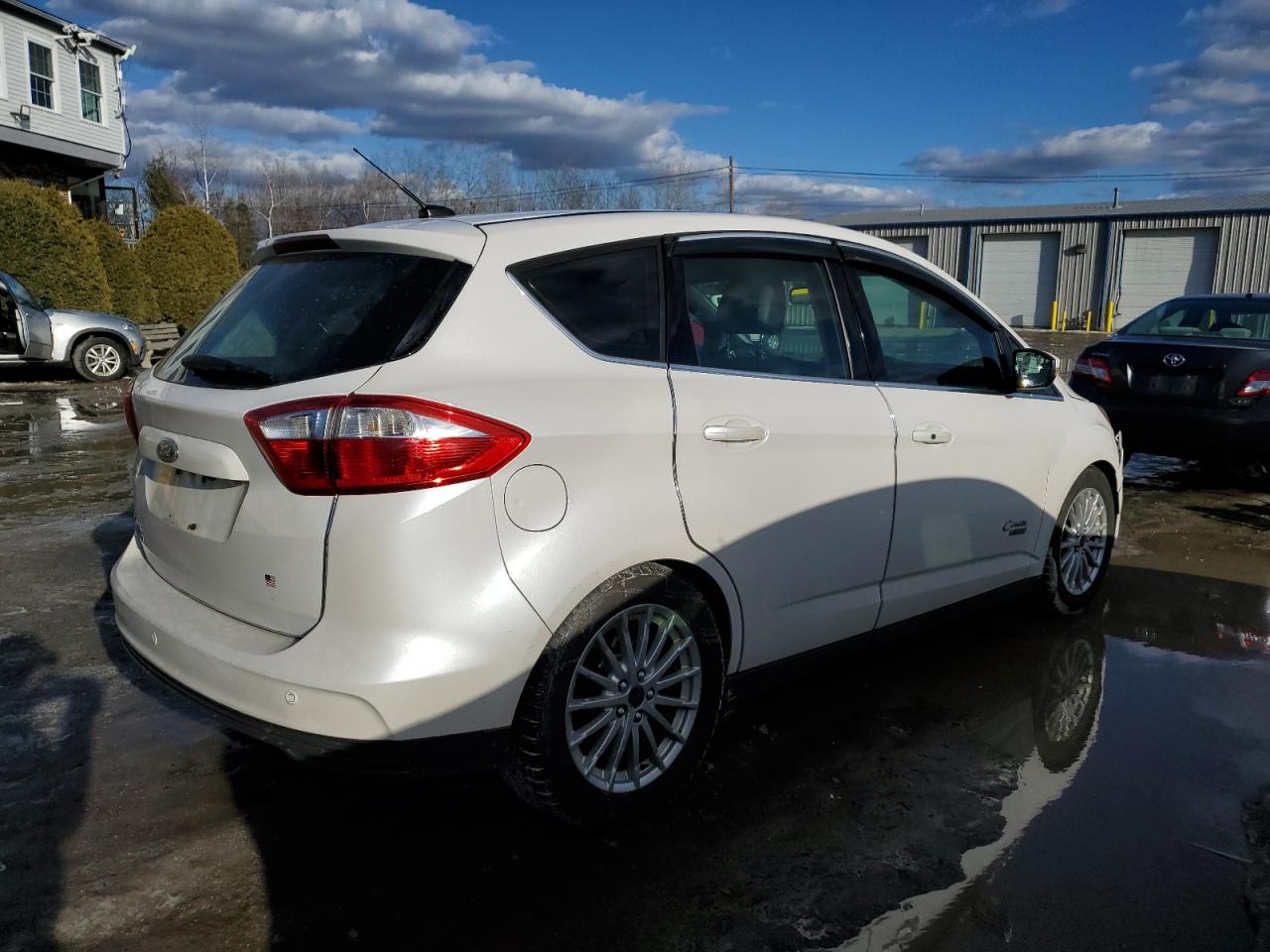 2014 Ford C-MAX VIN 1FADP5CU0EL500583 Copart auction photo, front end damage thumbnail 3