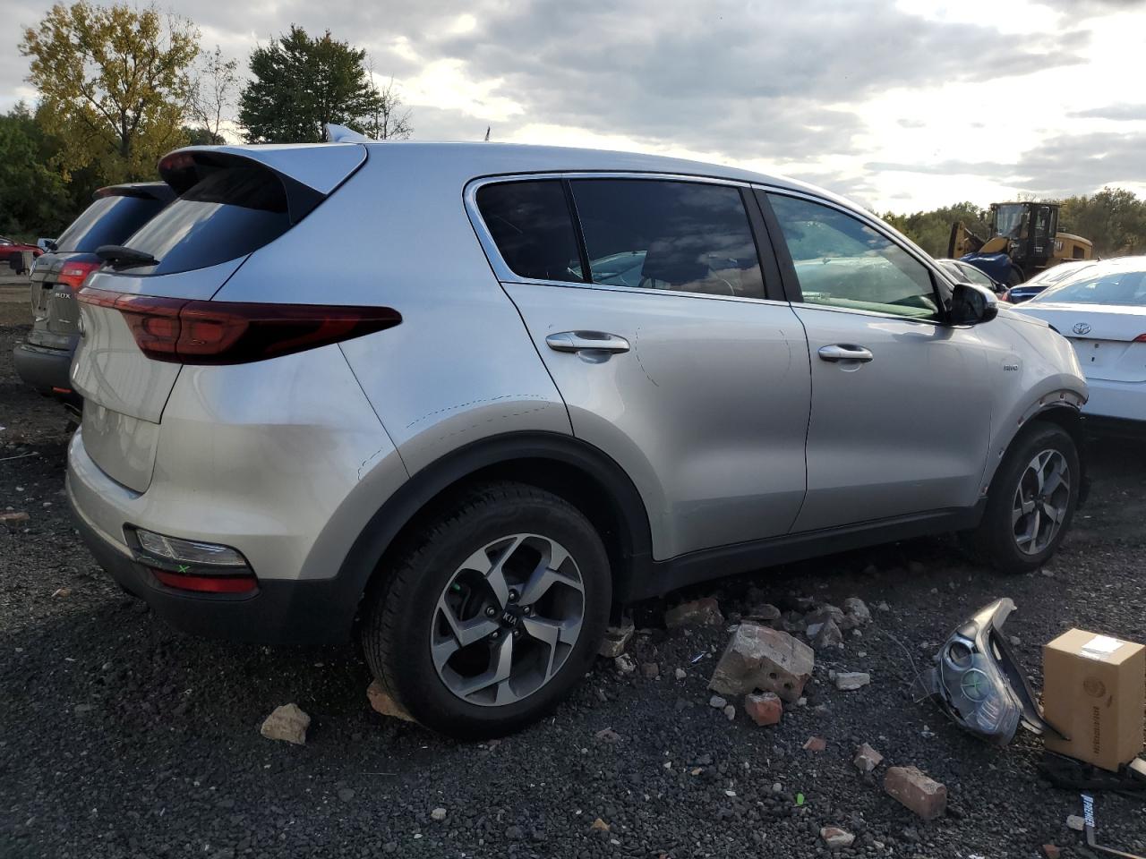 2020 KIA Sportage VIN KNDPMCAC0L7671788 Copart auction photo, all over / minor dent/scratches damage thumbnail 3