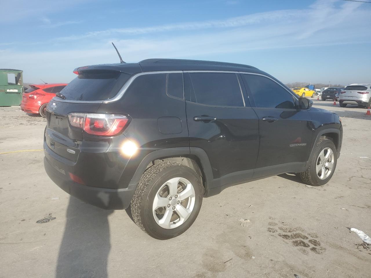 2018 Jeep Compass VIN 3C4NJDBB5JT435903 Copart auction photo, front end damage thumbnail 3
