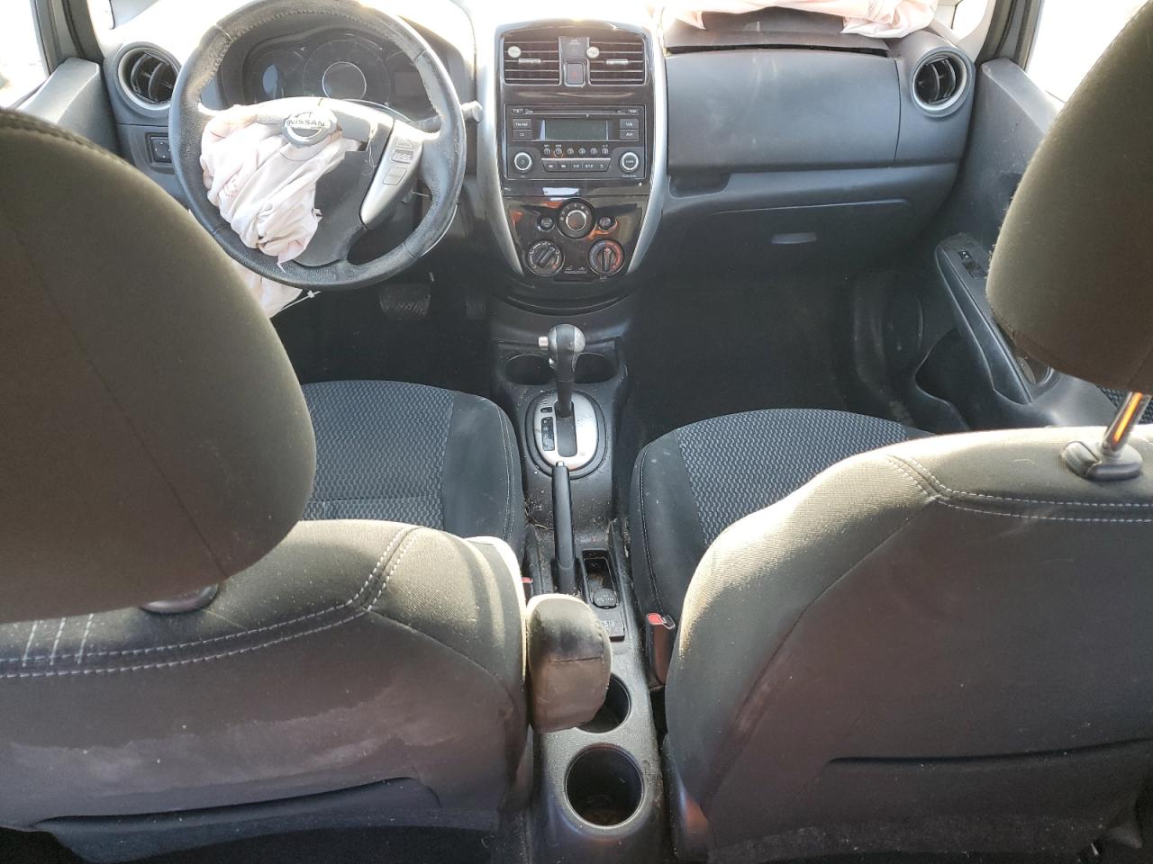 2015 Nissan Versa VIN 3N1CE2CP2FL404662 Copart auction photo, all over damage thumbnail 8