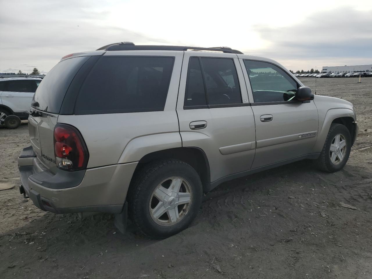 2003 Chevrolet TrailBlazer VIN 1GNDT13S632237474 Copart auction photo, side / rear end damage thumbnail 3
