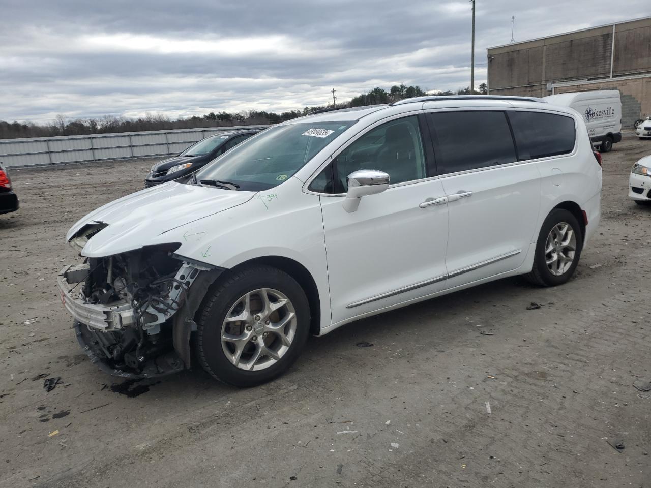 2019 Chrysler Pacifica VIN 2C4RC1GG8KR551986