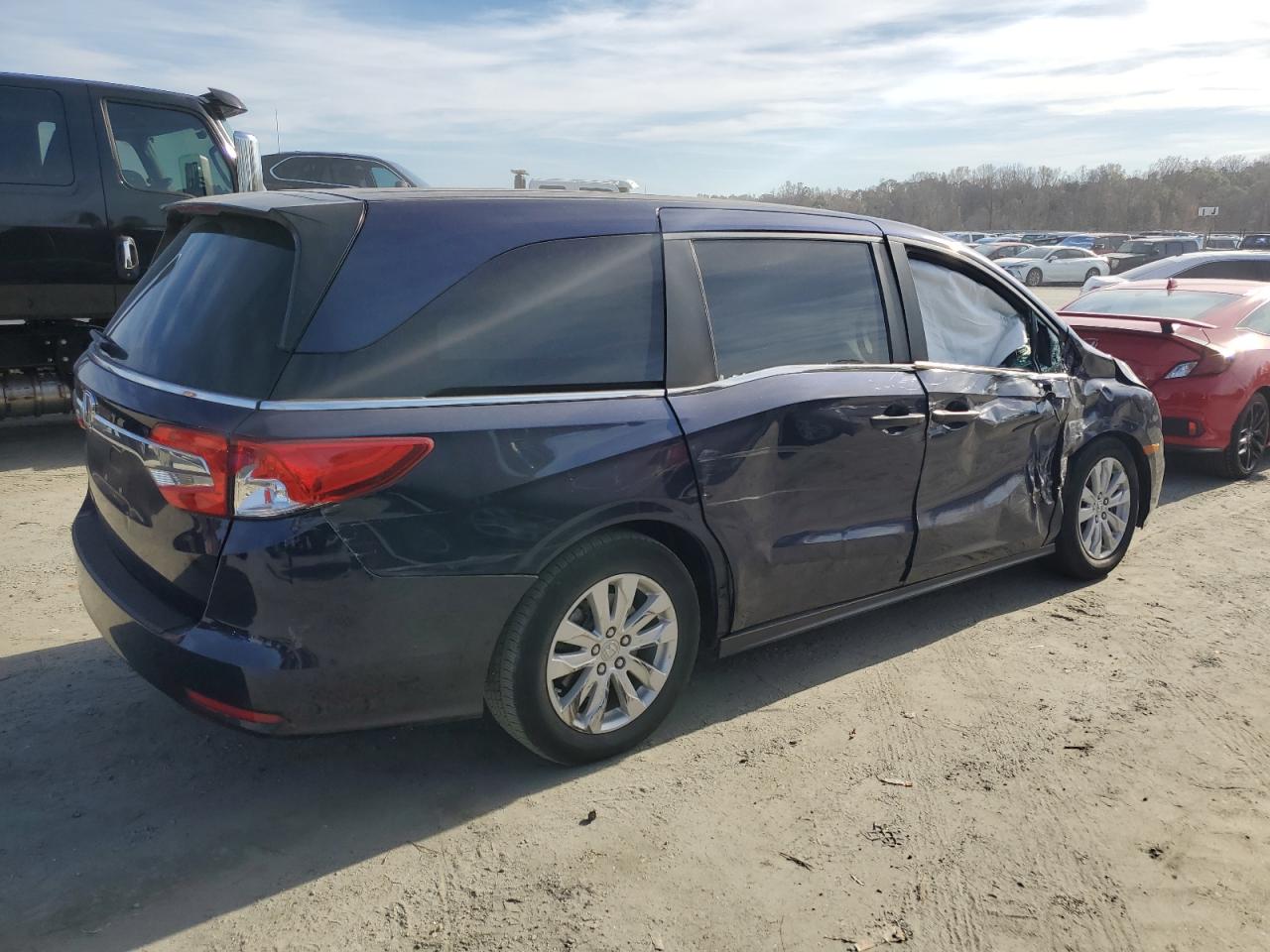 2019 Honda Odyssey VIN 5FNRL6H29KB124120 Copart auction photo, side damage thumbnail 3