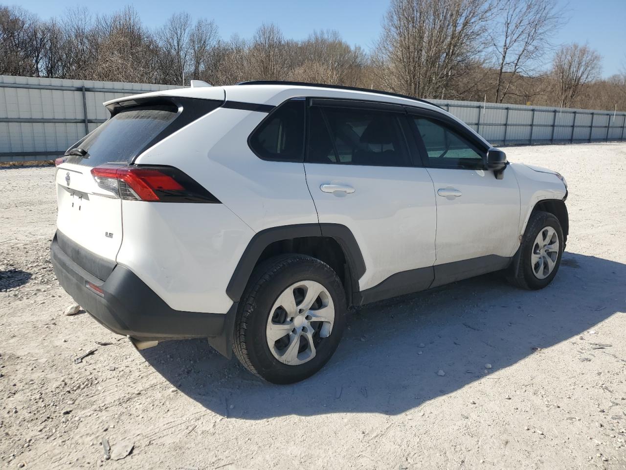2020 Toyota RAV 4 VIN 2T3H1RFV8LC066286 Copart auction photo, front end / side damage thumbnail 3