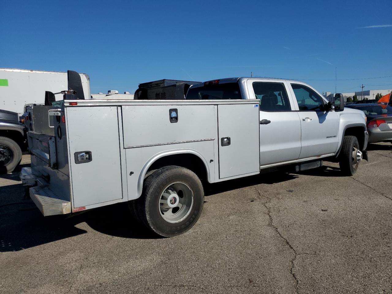 2015 GMC Sierra VIN 1GD421C87FF609655 Copart auction photo, rear end / side damage thumbnail 3