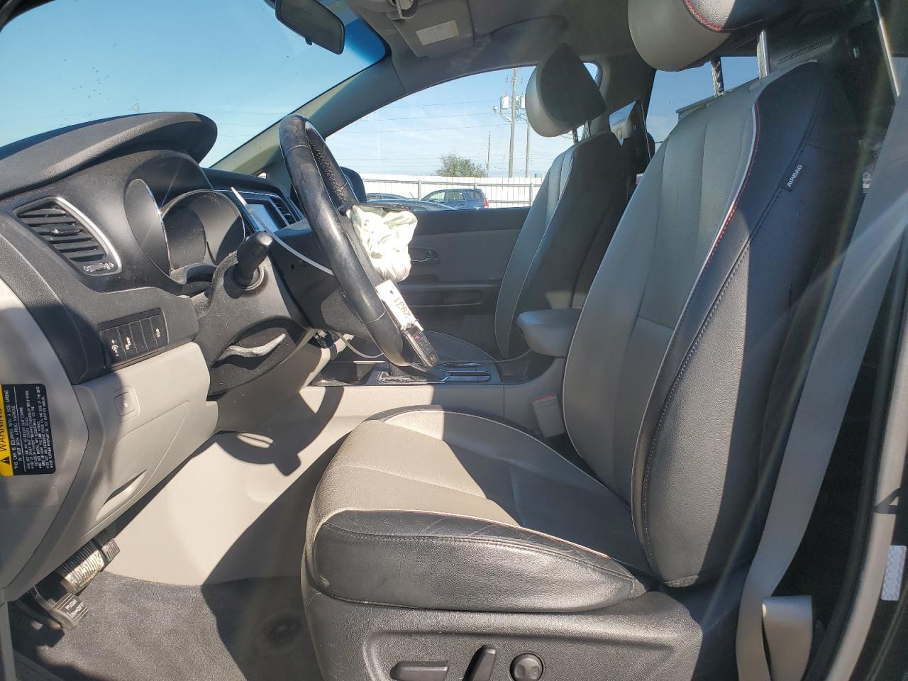 2020 KIA Sedona VIN KNDMB5C17L6590101 Copart auction photo, front end / minor dent/scratches damage thumbnail 7