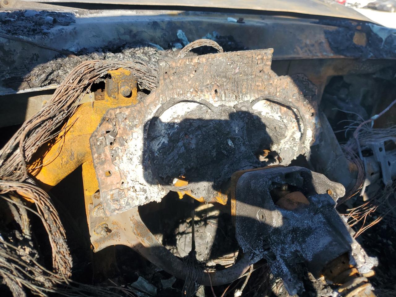 2011 Chevrolet Suburban VIN 1GNWK5EG5BR230131 Copart auction photo, burn / front end damage thumbnail 9