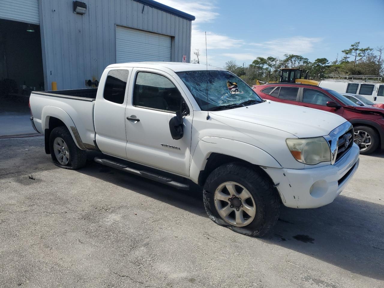 2008 Toyota Tacoma VIN 5TEUU42N58Z525864 Copart auction photo, all over / minor dent/scratches damage thumbnail 4