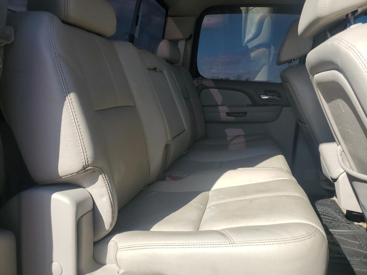 2007 GMC Sierra VIN 1GTHK23627F554737 Copart auction photo, front end / minor dent/scratches damage thumbnail 10