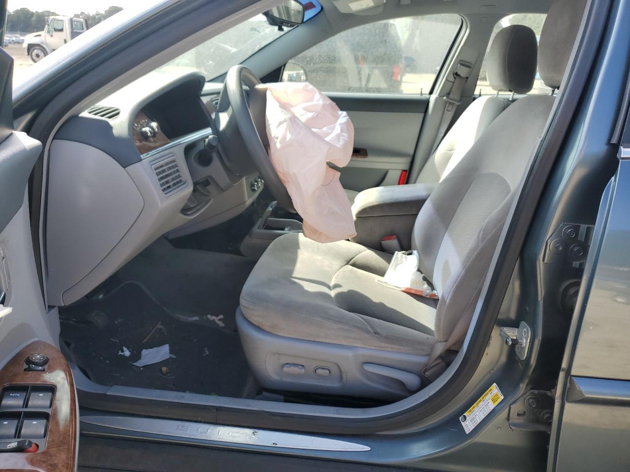 2006 Buick LaCrosse VIN 2G4WC582461173095 Copart auction photo, front end / minor dent/scratches damage thumbnail 7