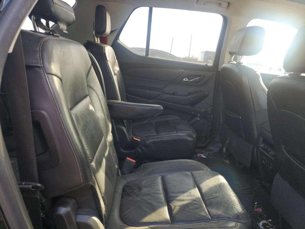 2018 Chevrolet Traverse VIN 1GNERHKW1JJ128214 Copart auction photo, rear end damage thumbnail 11