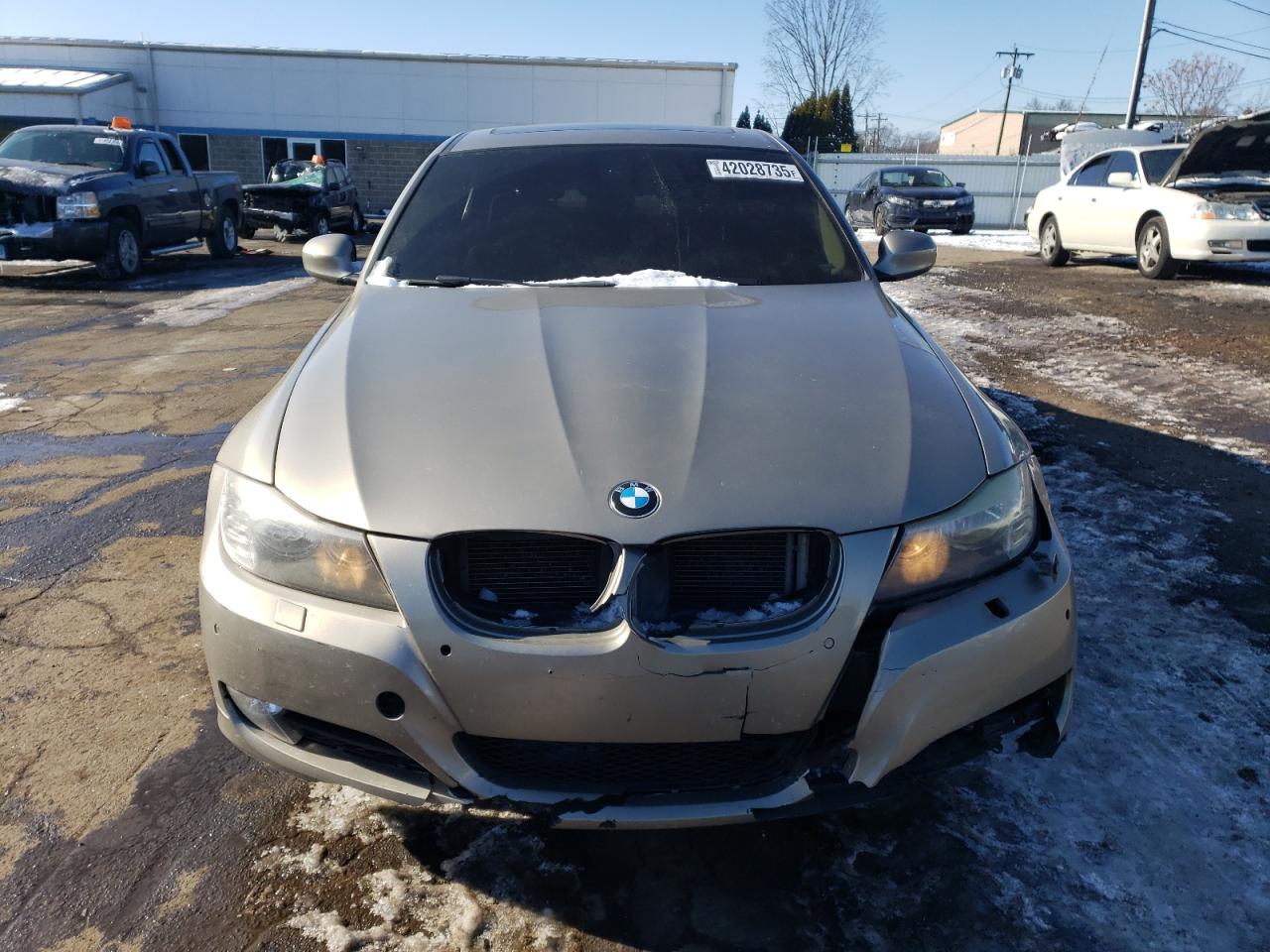 2011 BMW 3er VIN WBAPK5C53BA995803 Copart auction photo, front end / side damage thumbnail 5