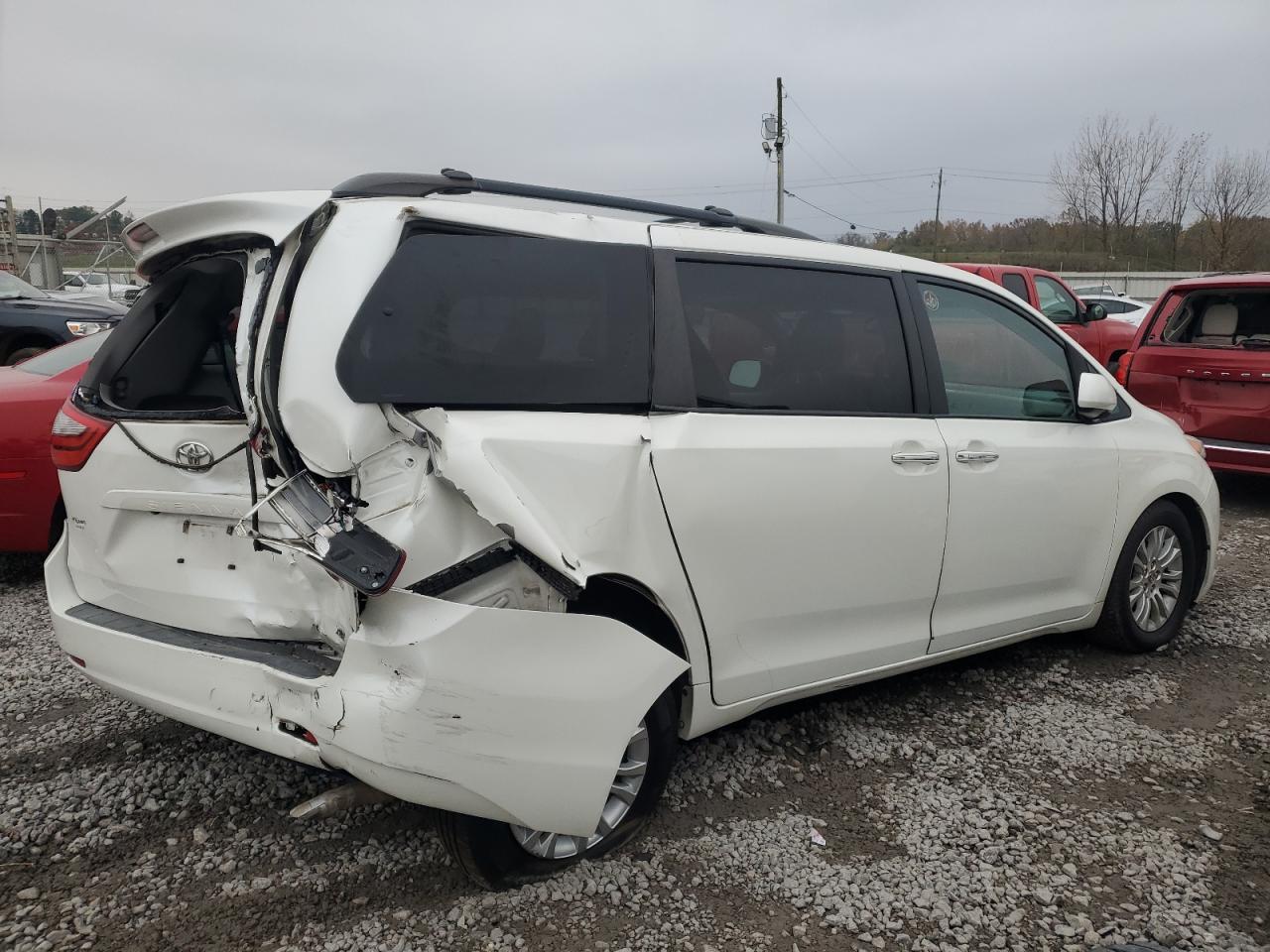 2015 Toyota Sienna VIN 5TDYK3DC9FS626204 Copart auction photo, rear end / side damage thumbnail 3