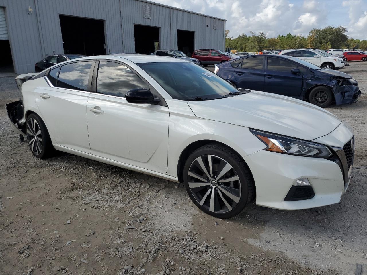 2020 Nissan Altima VIN 1N4BL4CW9LC156585 Copart auction photo, rear end / side damage thumbnail 4