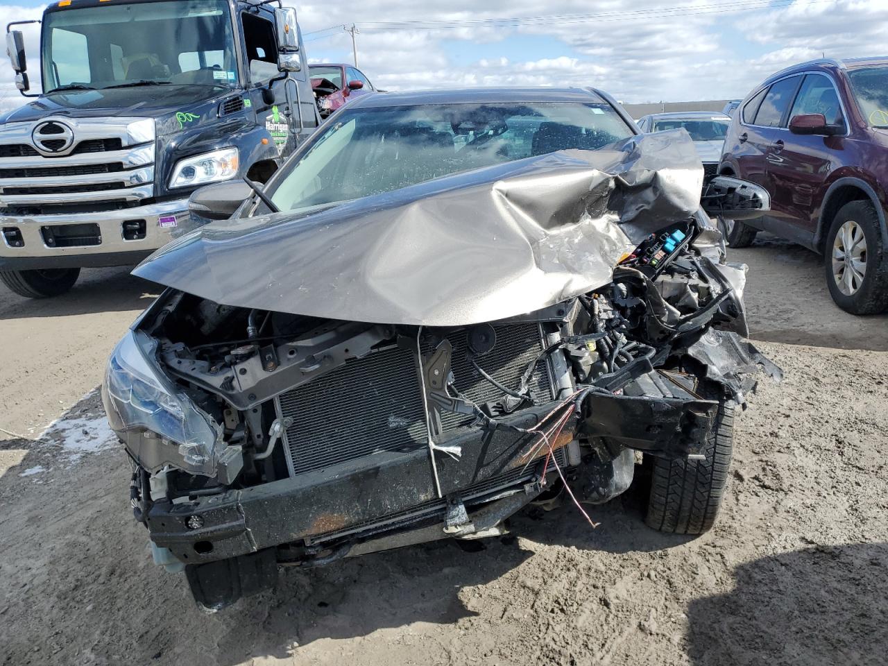 2019 Toyota Corolla VIN 2T1BURHE0KC125932 Copart auction photo, front end damage thumbnail 5