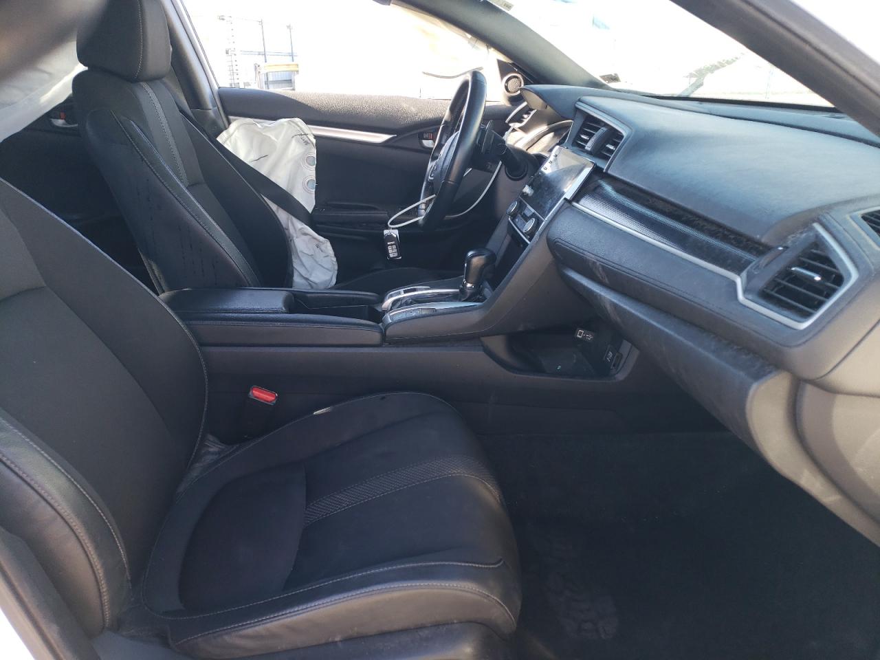 2019 Honda Civic VIN 2HGFC2F83KH583013 Copart auction photo, side / front end damage thumbnail 7