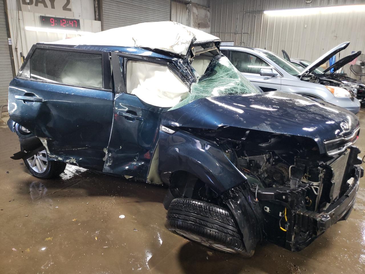2019 KIA Soul VIN KNDJP3A5XK7020276 Copart auction photo, side / all over damage thumbnail 4