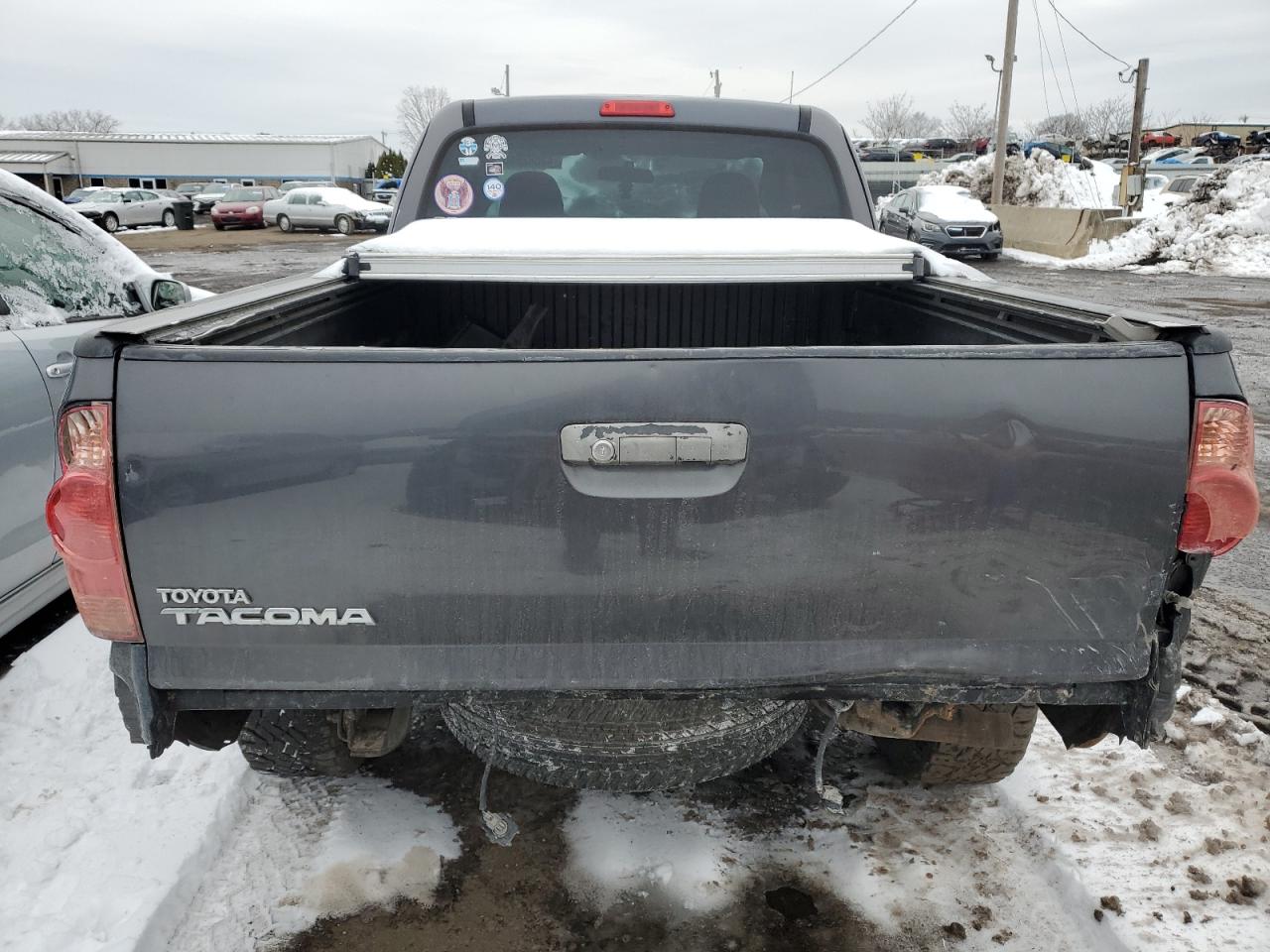 2015 Toyota Tacoma VIN 5TFUX4EN1FX035980 Copart auction photo, front end / rear end damage thumbnail 6