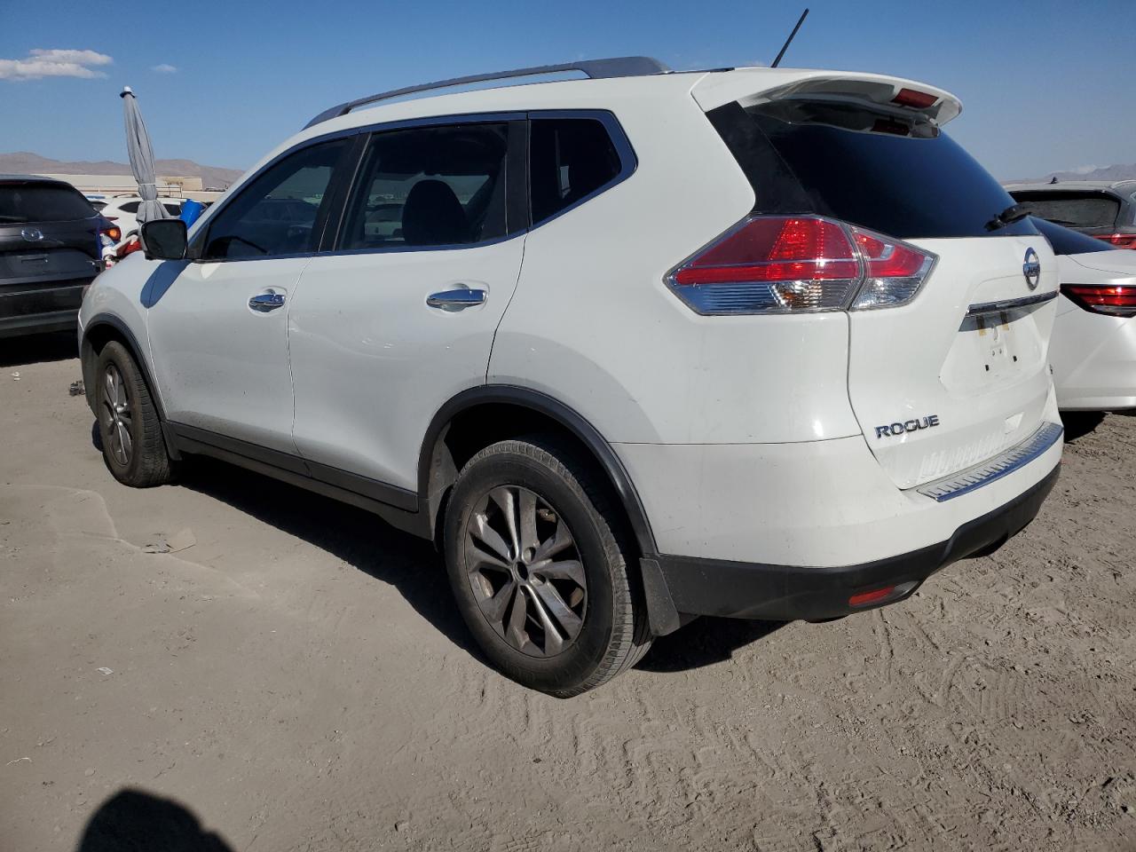 2015 Nissan Rogue VIN KNMAT2MT7FP571979 Copart auction photo, vandalism damage thumbnail 2