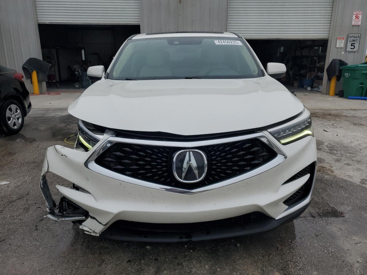 2019 Acura RDX VIN 5J8TC1H3XKL022552 Copart auction photo, front end / rear end damage thumbnail 5