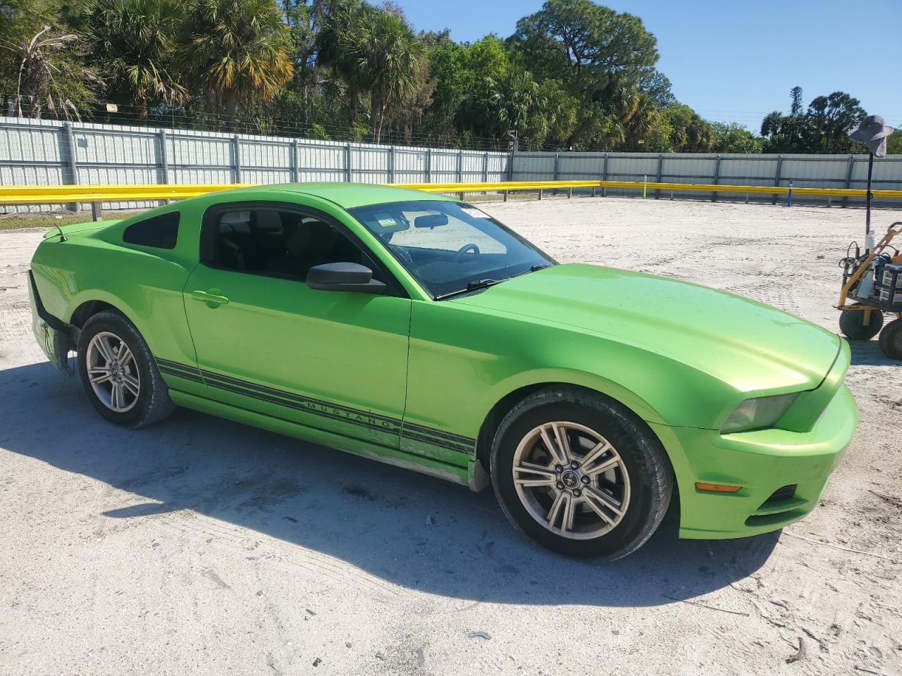 2013 Ford Mustang VIN 1ZVBP8AM5D5235472 Copart auction photo, rear end damage thumbnail 4