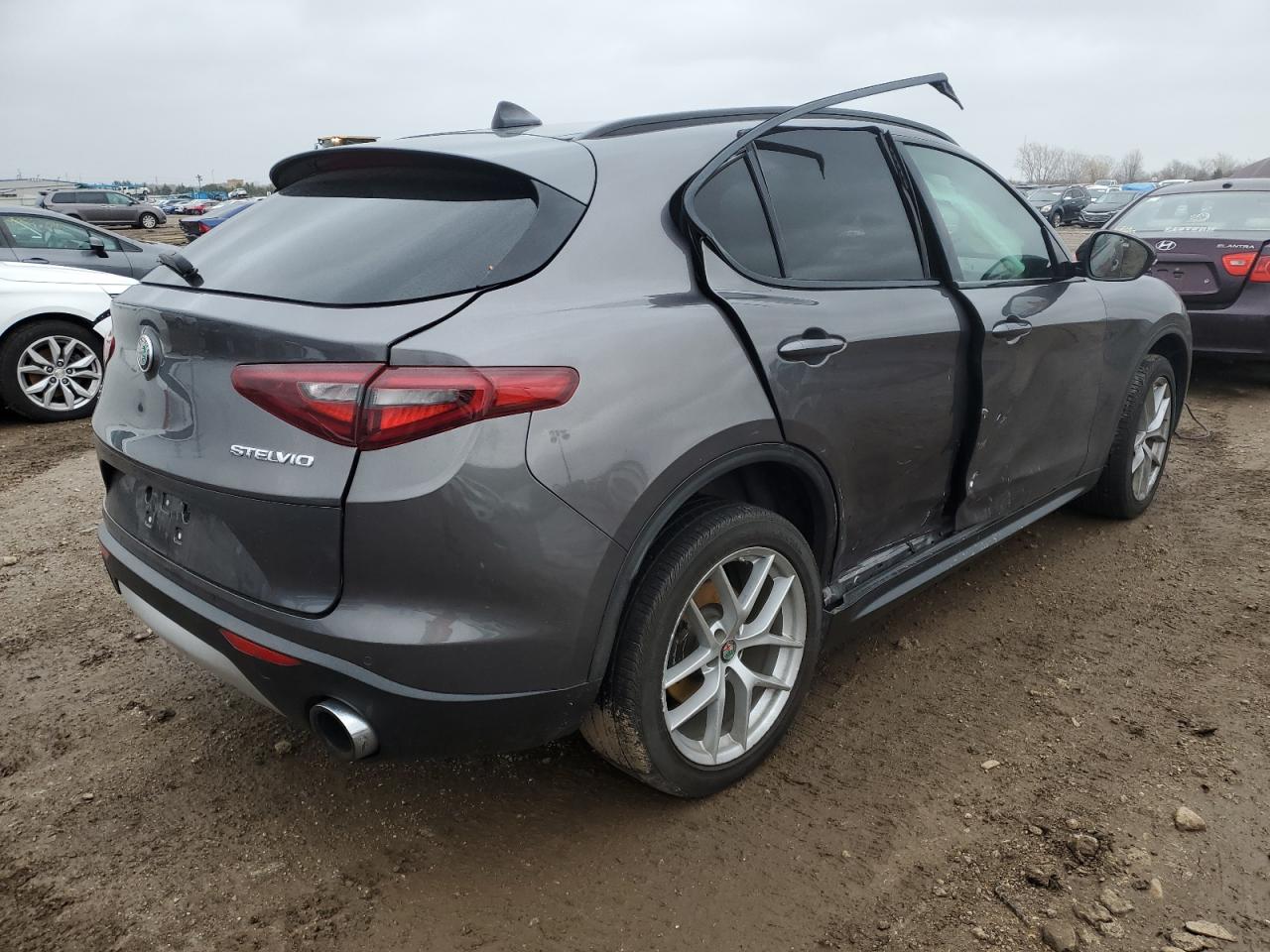 2019 Alfa Romeo Stelvio VIN ZASPAKBN1K7C31362 Copart auction photo, side / minor dent/scratches damage thumbnail 3