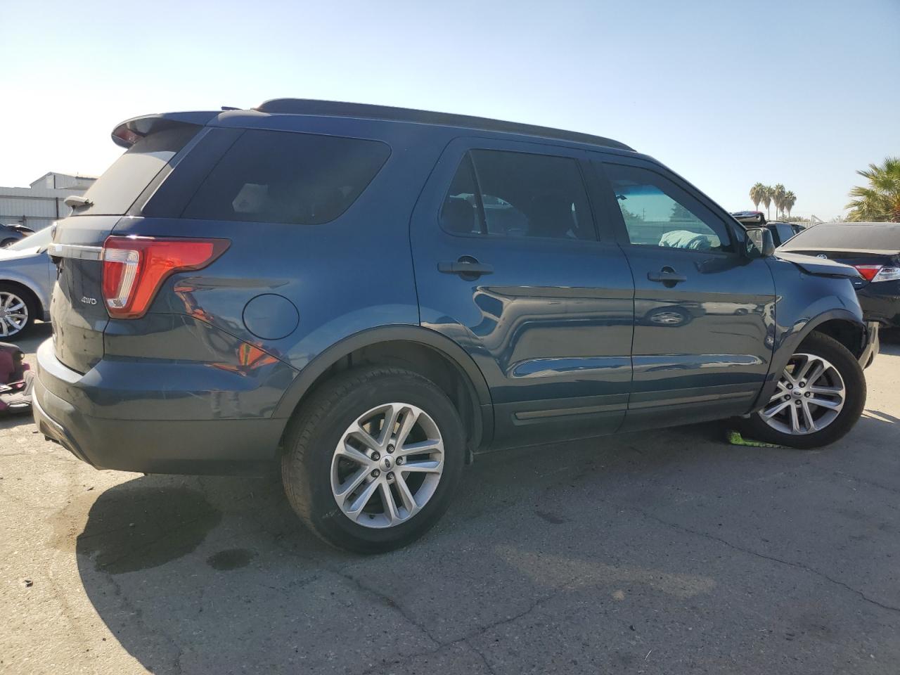 2016 Ford Explorer VIN 1FM5K8B81GGA94422 Copart auction photo, front end / undercarriage damage thumbnail 3