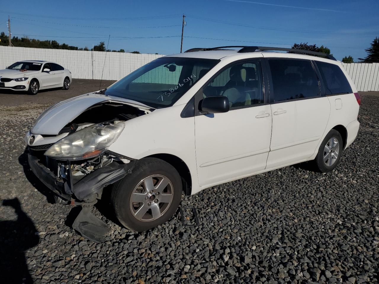 2008 Toyota Sienna VIN 5TDZK23C88S153141