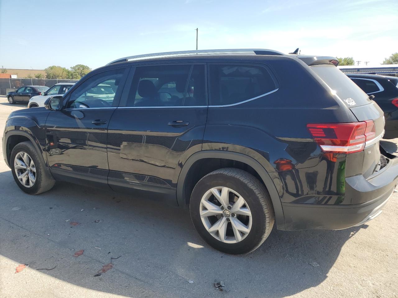 2018 Volkswagen Atlas VIN 1V2CR2CA1JC551720 Copart auction photo, rear end damage thumbnail 2
