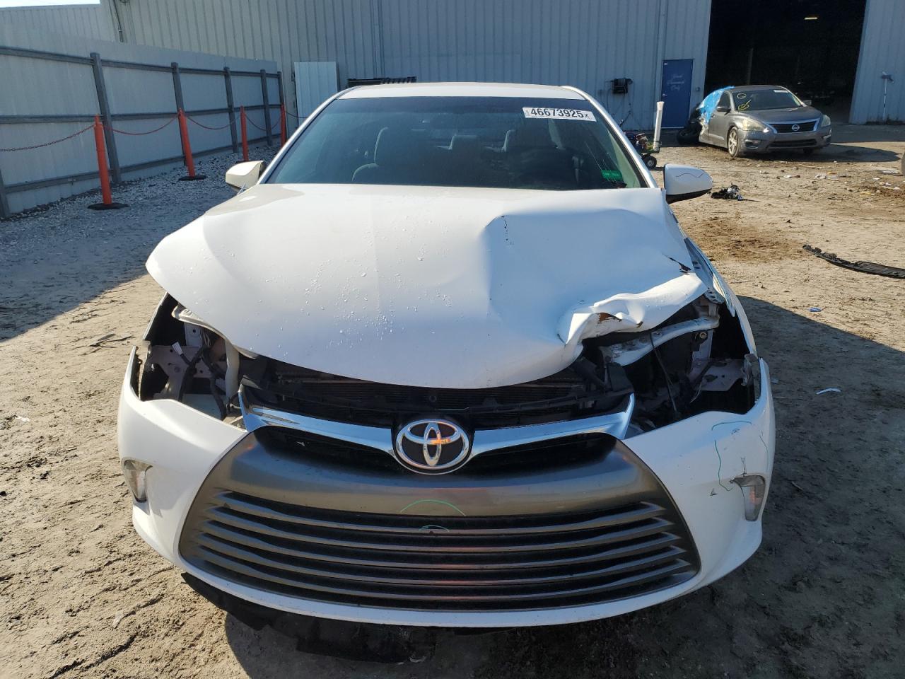 2016 Toyota Camry VIN 4T1BF1FK5GU226961 Copart auction photo, front end / minor dent/scratches damage thumbnail 5
