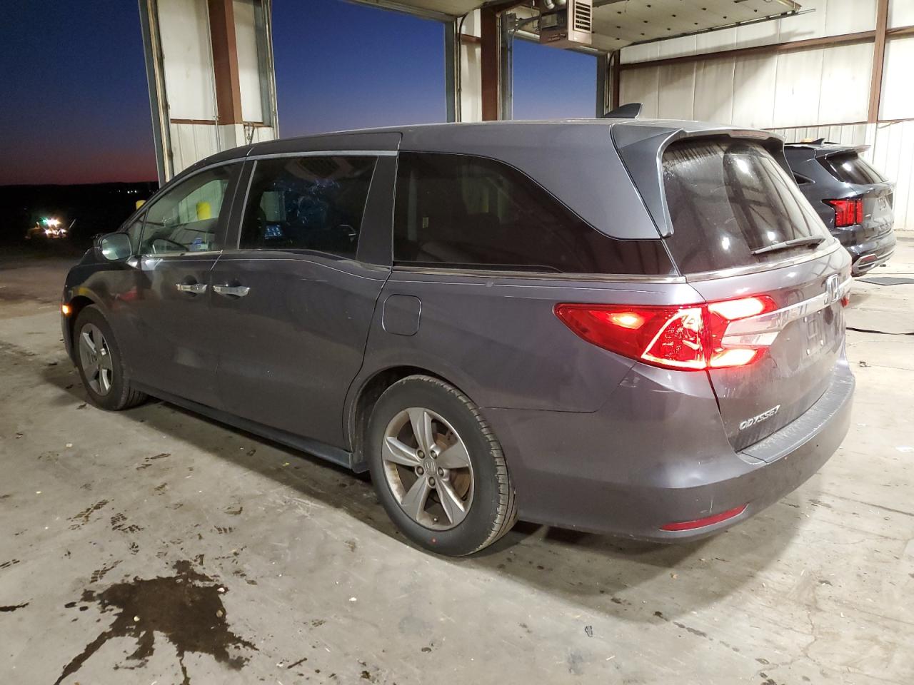 2018 Honda Odyssey VIN 5FNRL6H73JB106867 Copart auction photo, front end / side damage thumbnail 2