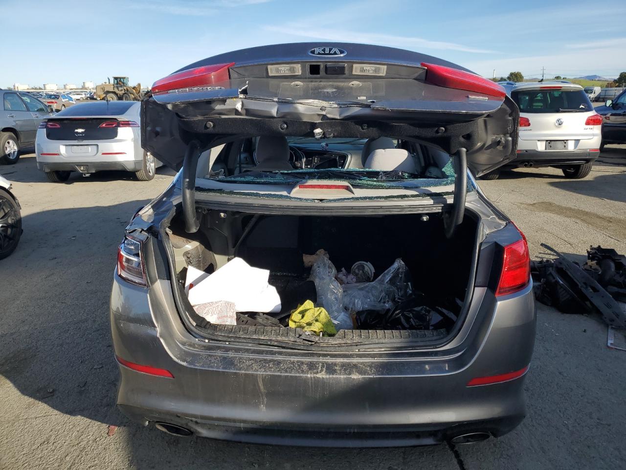 2015 KIA Optima VIN 5XXGM4A70FG434383 Copart auction photo, vandalism / stripped damage thumbnail 6