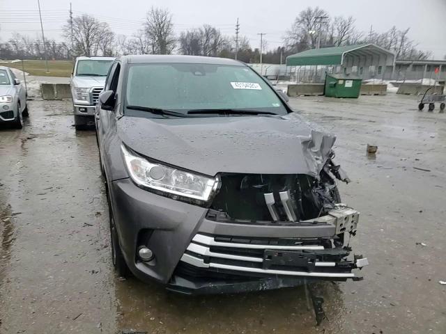 2017 Toyota Highlander VIN 5TDBZRFH0HS449090 Copart auction photo, front end damage thumbnail 11