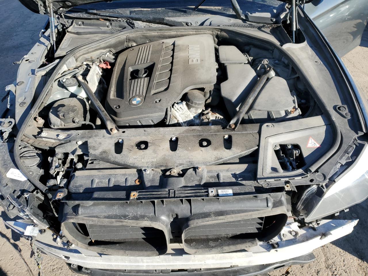 2011 BMW 5er VIN WBAFR1C5XBC749139 Copart auction photo, front end / minor dent/scratches damage thumbnail 11