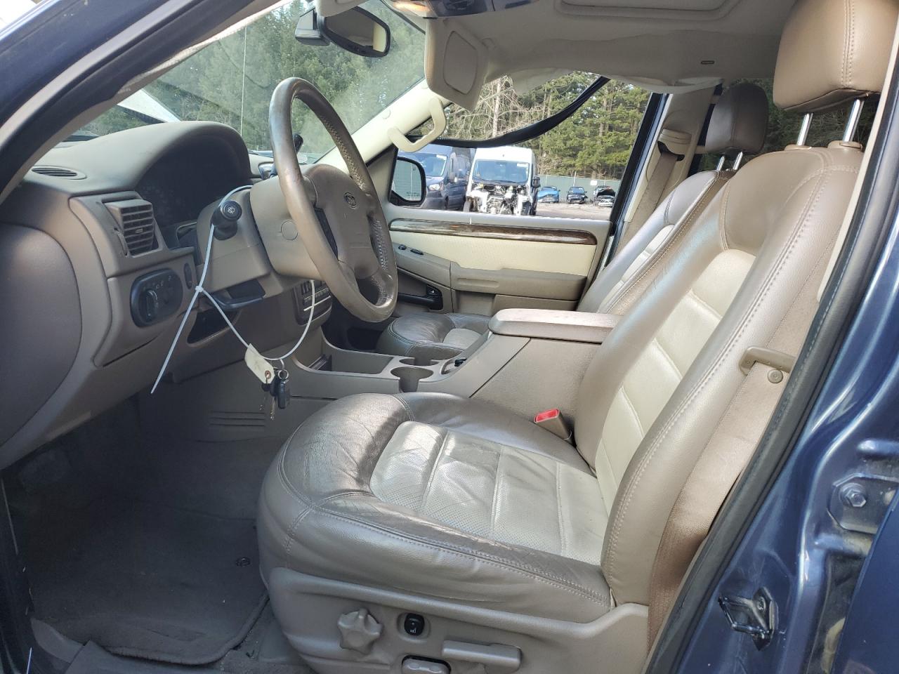 2003 Ford Explorer VIN 1FMDU74W33UA62109 Copart auction photo, side / front end damage thumbnail 7