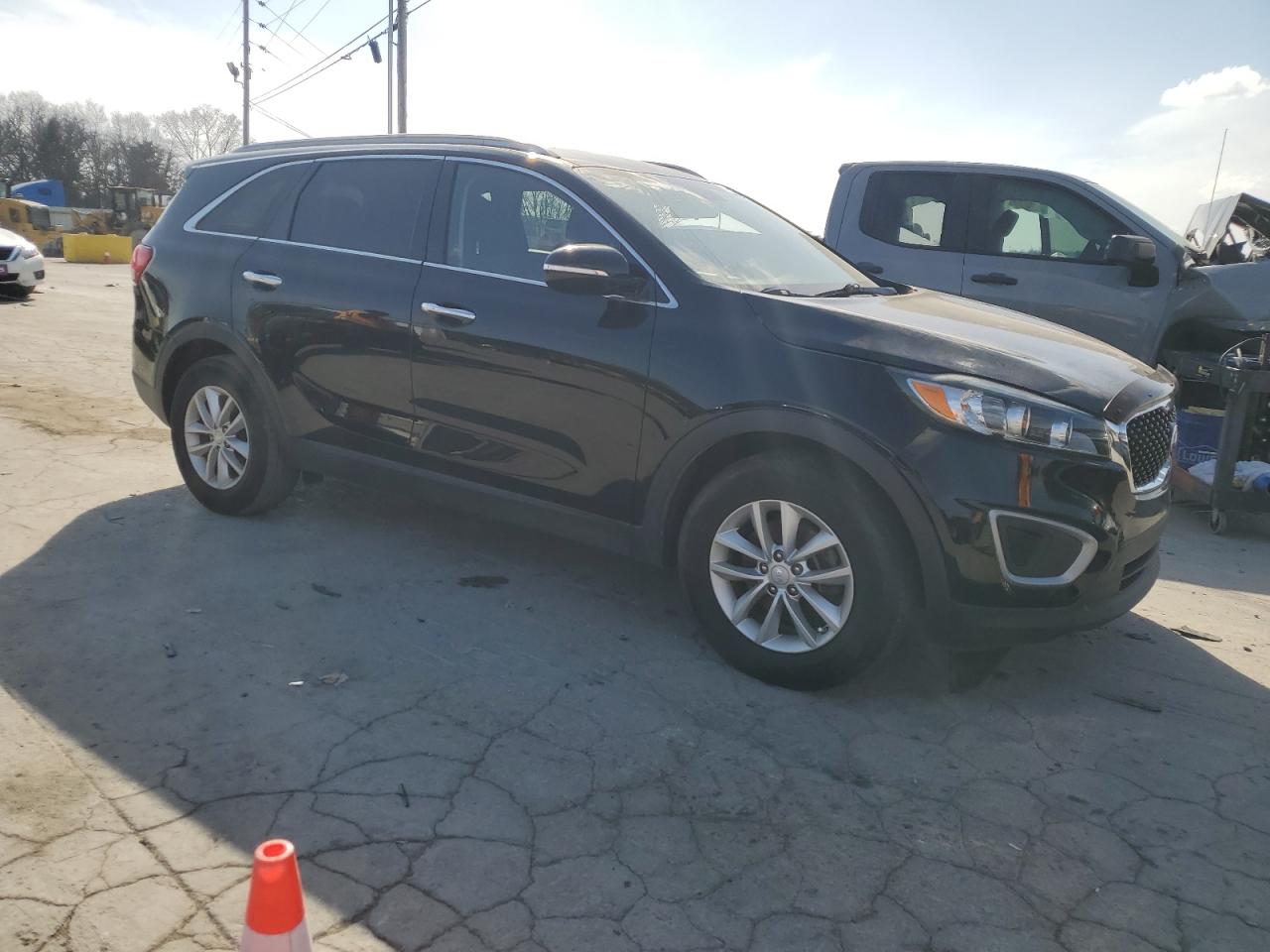 2018 KIA Sorento VIN 5XYPG4A3XJG344831 Copart auction photo, mechanical damage thumbnail 4