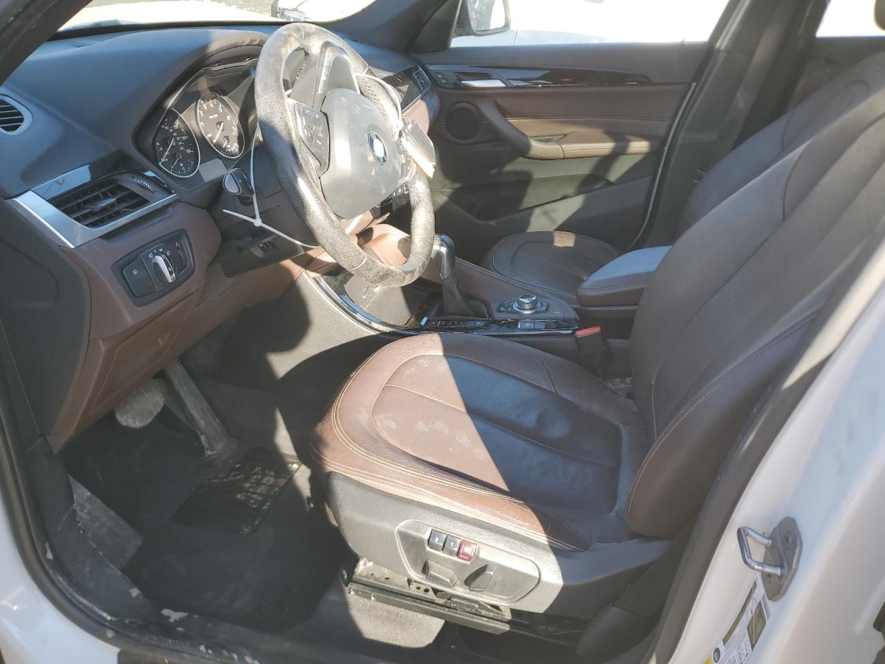 2016 BMW X1 VIN WBXHT3C31G5E48073 Copart auction photo, front end / minor dent/scratches damage thumbnail 7