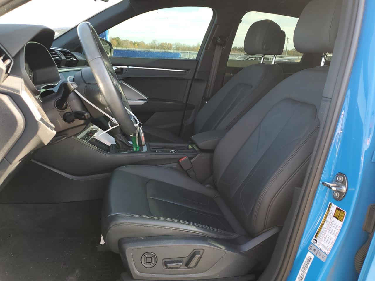 2020 Audi Q3 VIN WA1DECF38L1010242 Copart auction photo, front end / minor dent/scratches damage thumbnail 7