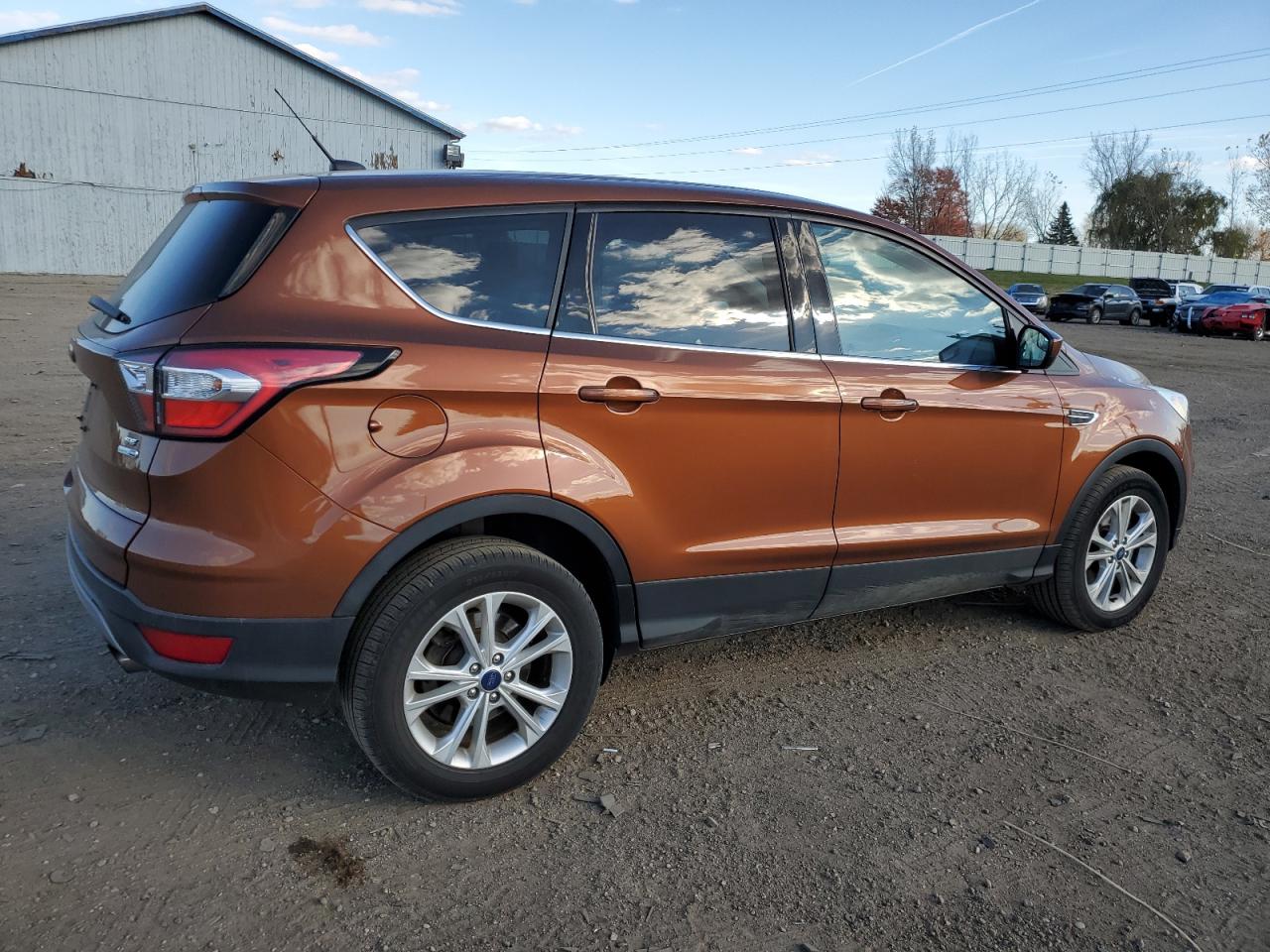 2017 Ford Escape VIN 1FMCU9GD5HUE90885 Copart auction photo, front end damage thumbnail 3