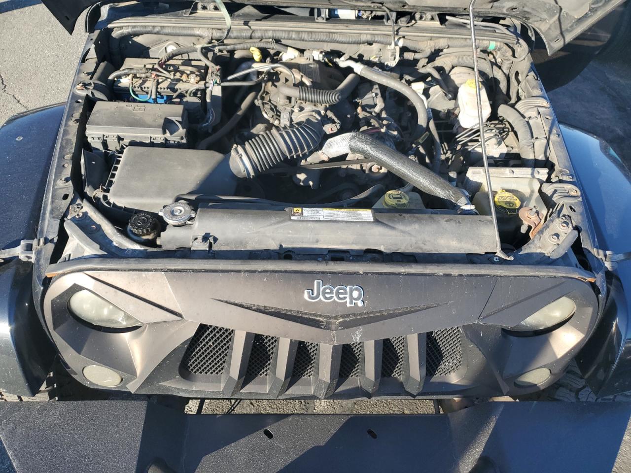 2008 Jeep Wrangler VIN 1J8GA59168L627003 Copart auction photo, minor dent/scratches damage thumbnail 11