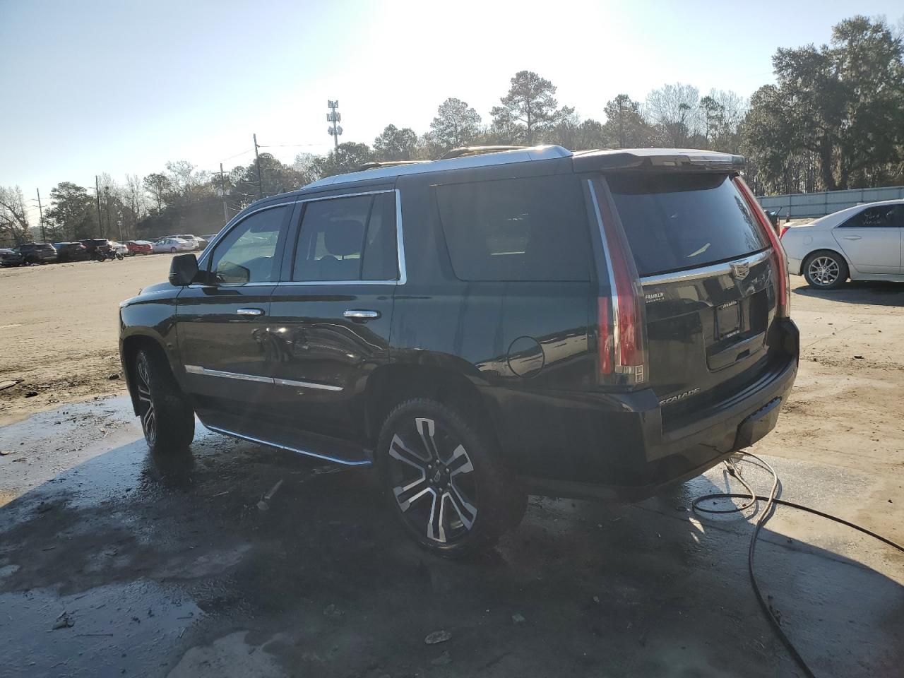 2015 Cadillac Escalade VIN 1GYS4MKJ8FR664586 Copart auction photo, front end / side damage thumbnail 2