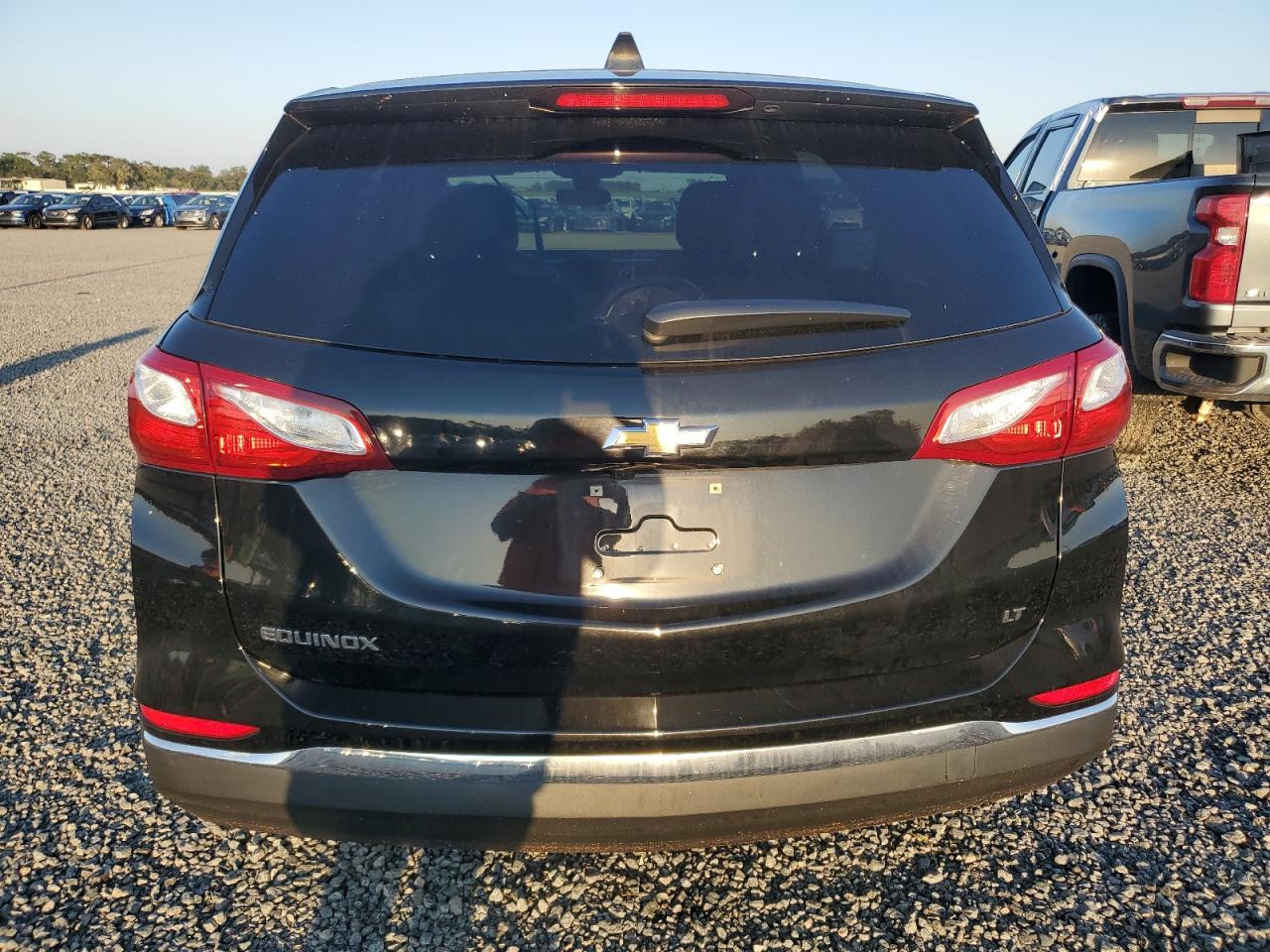 2020 Chevrolet Equinox VIN 2GNAXKEV5L6238011 Copart auction photo, water/flood / minor dent/scratches damage thumbnail 6