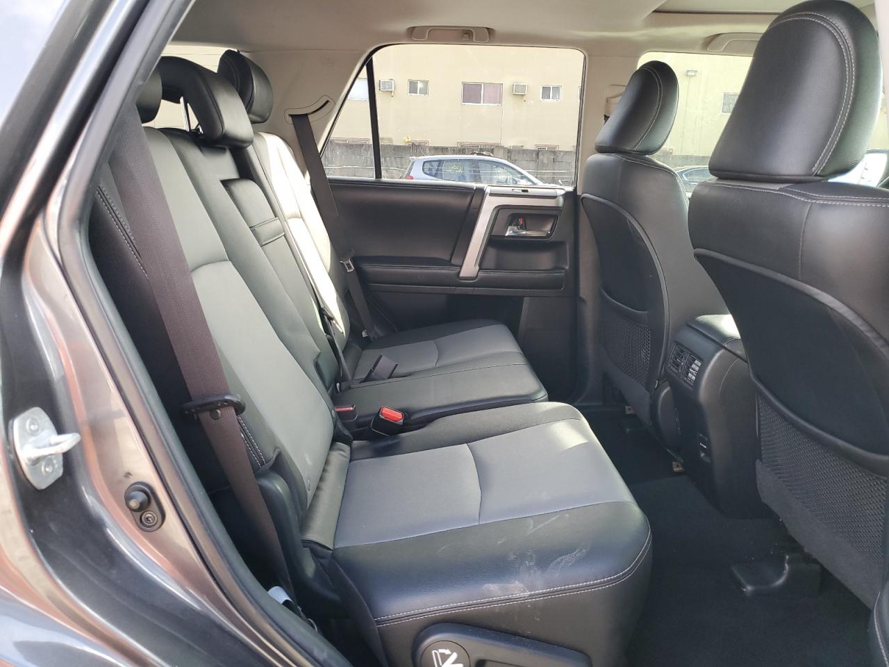2015 Toyota 4Runner VIN JTEZU5JR7F5101940 Copart auction photo, water/flood / minor dent/scratches damage thumbnail 11