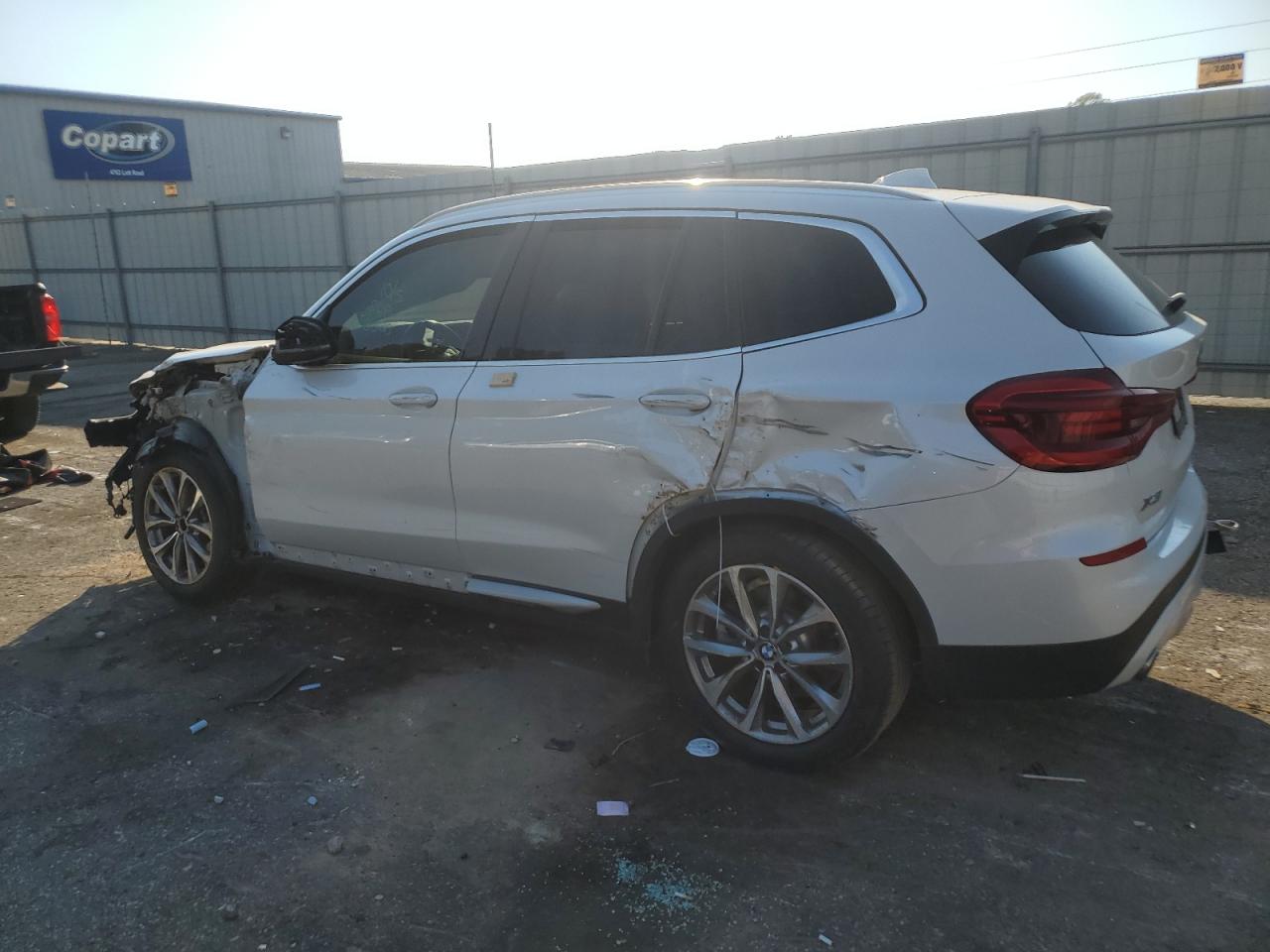 2019 BMW X3 VIN 5UXTR7C58KLR44907 Copart auction photo, front end / side damage thumbnail 2